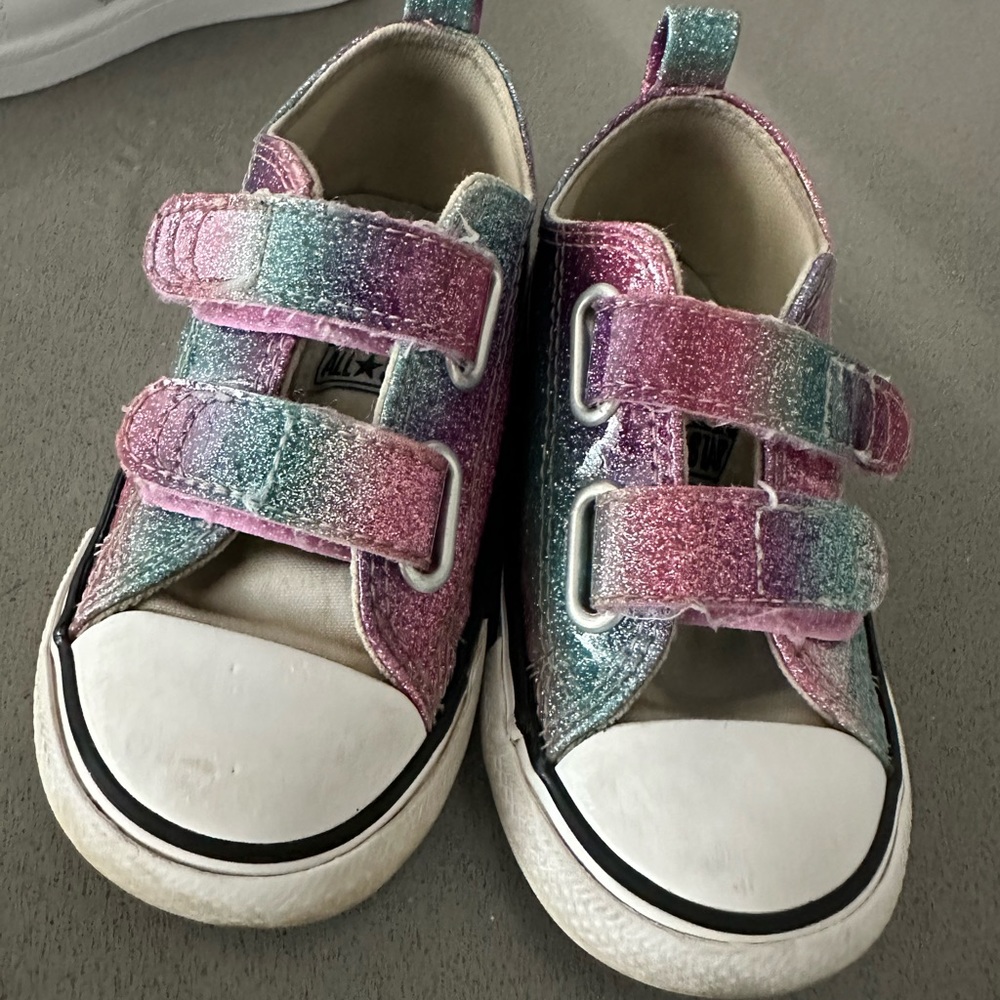Kids converse shoes